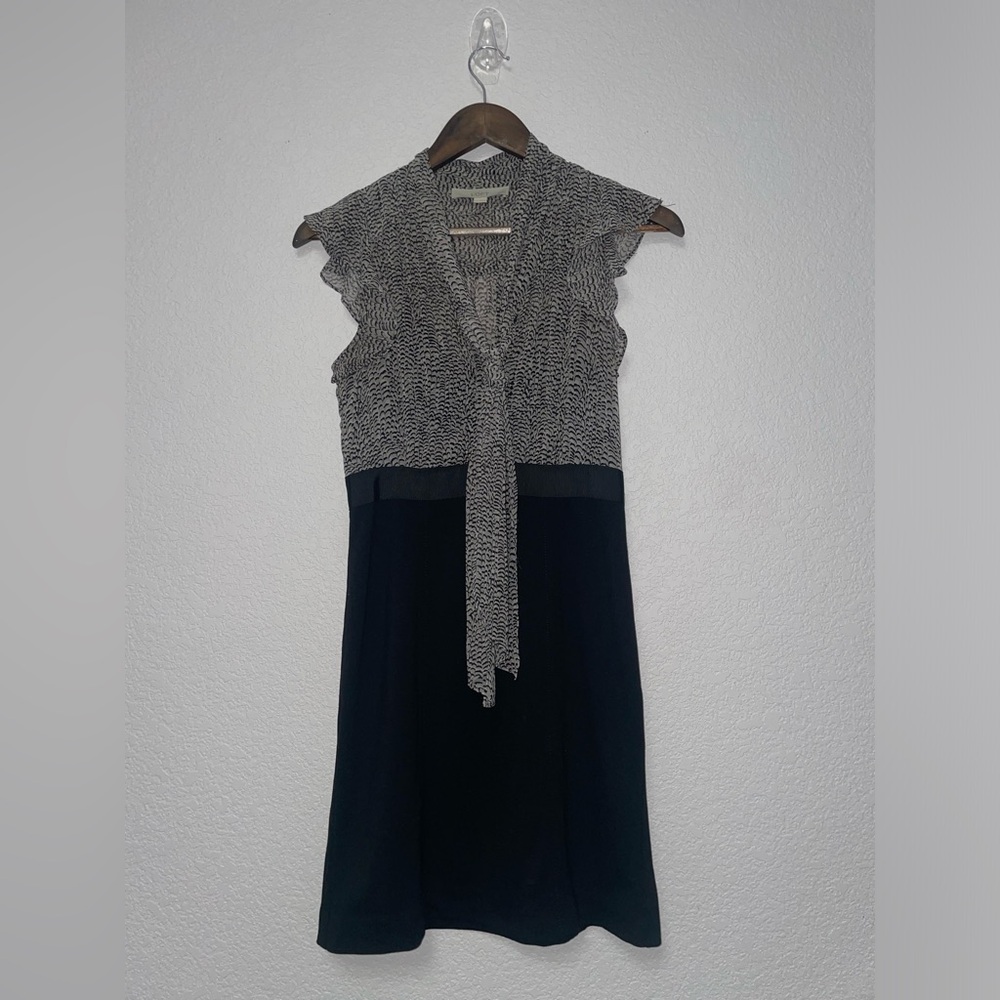 Elegant Black and Gray Sleeveless Dress